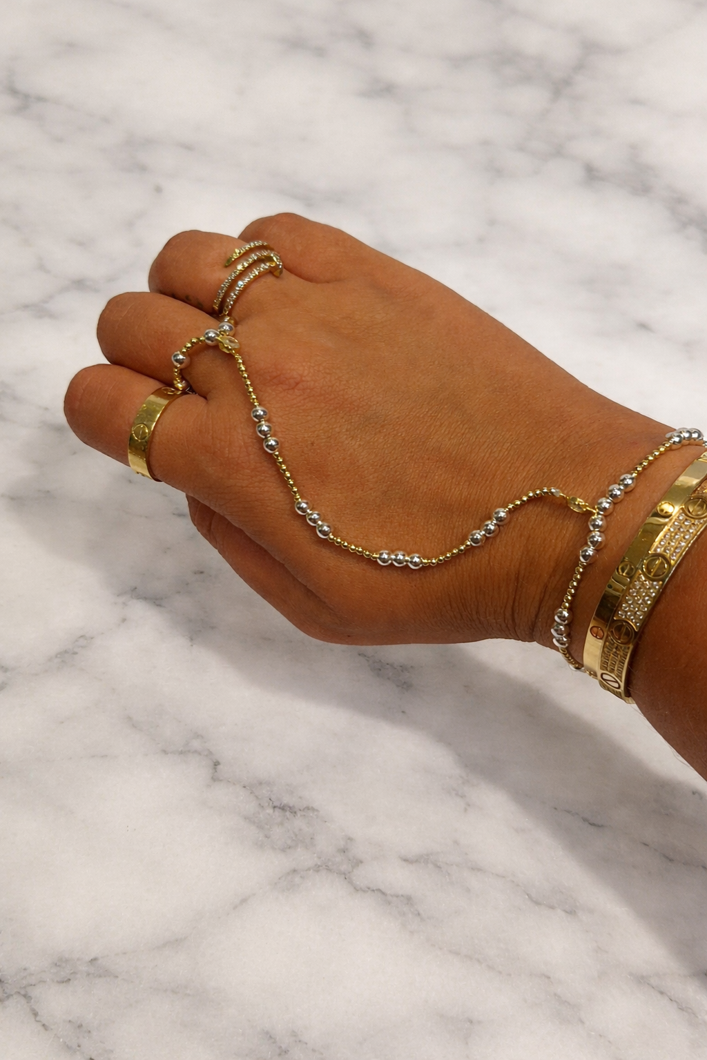 Calabasas Hand Chain